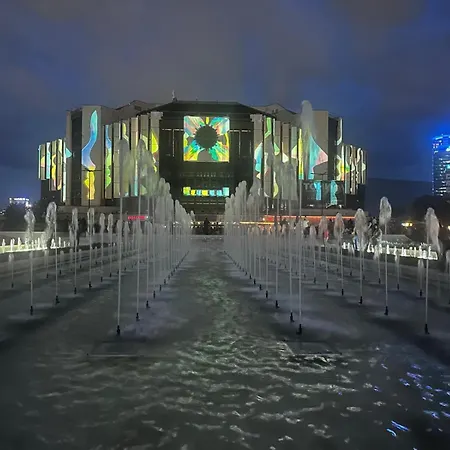 Bright, Centre, 1br , Next To Appartamento