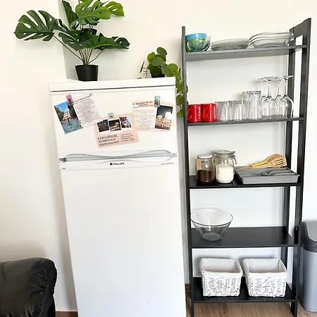 Bright, Centre, 1br , Next To 아파트 소피아